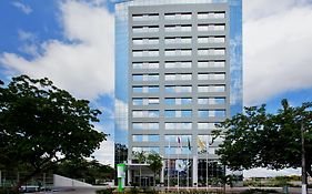 Holiday Inn Manaus 4*